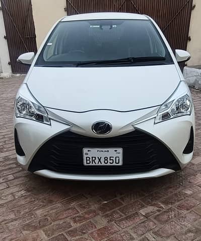 Toyota Vitz Push Start Pearl white