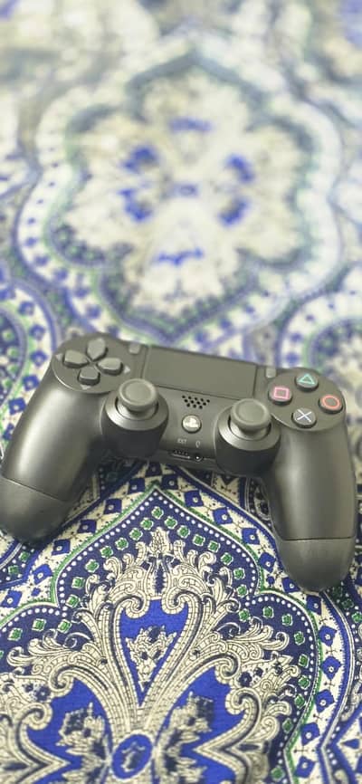 Brand New Condition PS4 Wireless Controller (Jet Black)