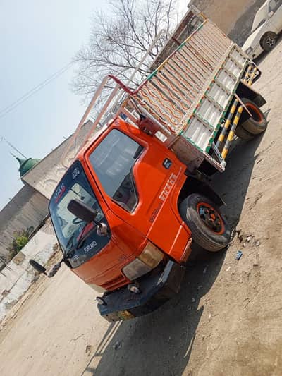 model 2004 mastar  3000cc   body 12Fut.