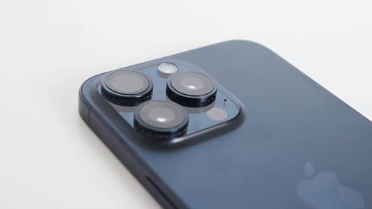 ifone 15 pro max jv  in 10 by 10 conditions  in lahore