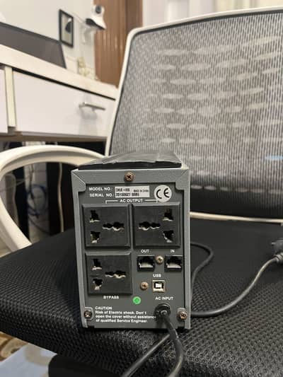 Crown Smart UPS 300 Watts (650Va)