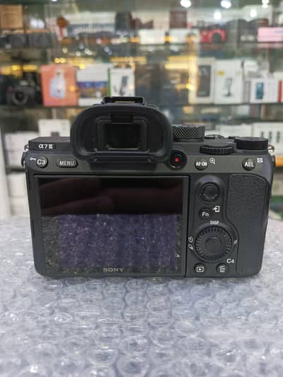 Sony A7iii mirrorless full frame DSLR camera