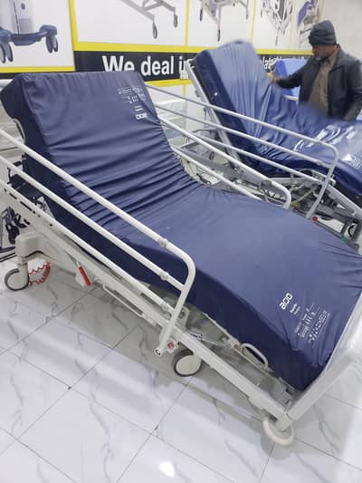 patient bed with  mqdiceted 8 inch matress