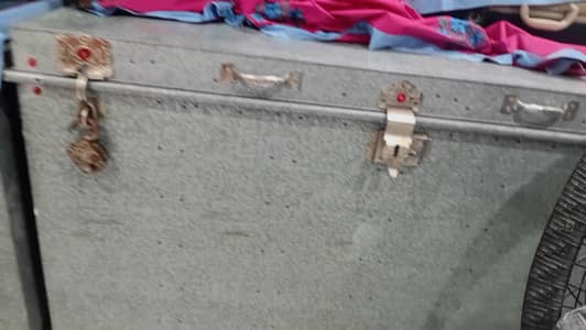 used pati with stand for sale in good  condition