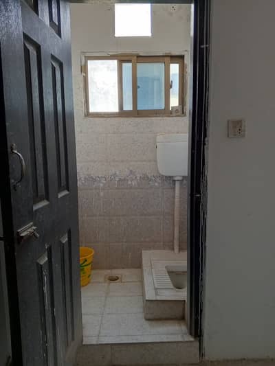 Flat Availabile for rent