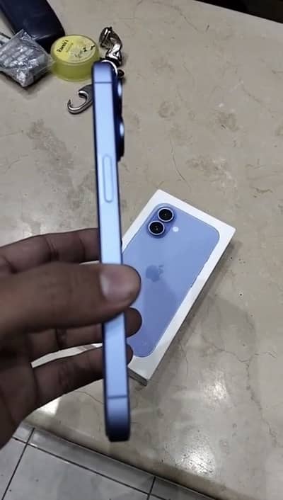 iPhone 16- ultra marine blue