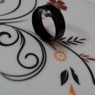 black ring