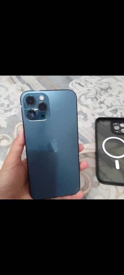 iphone 12 pro max 256GB.