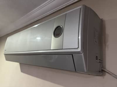 Orginal condition sigle handed used split for sale non invertor