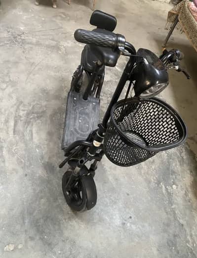 Electric scooter