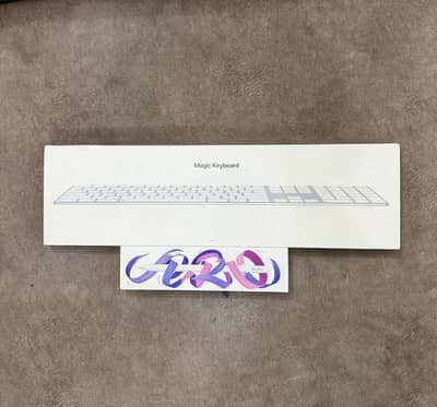 Apple Magic Key Board & Apple Pencil Pro