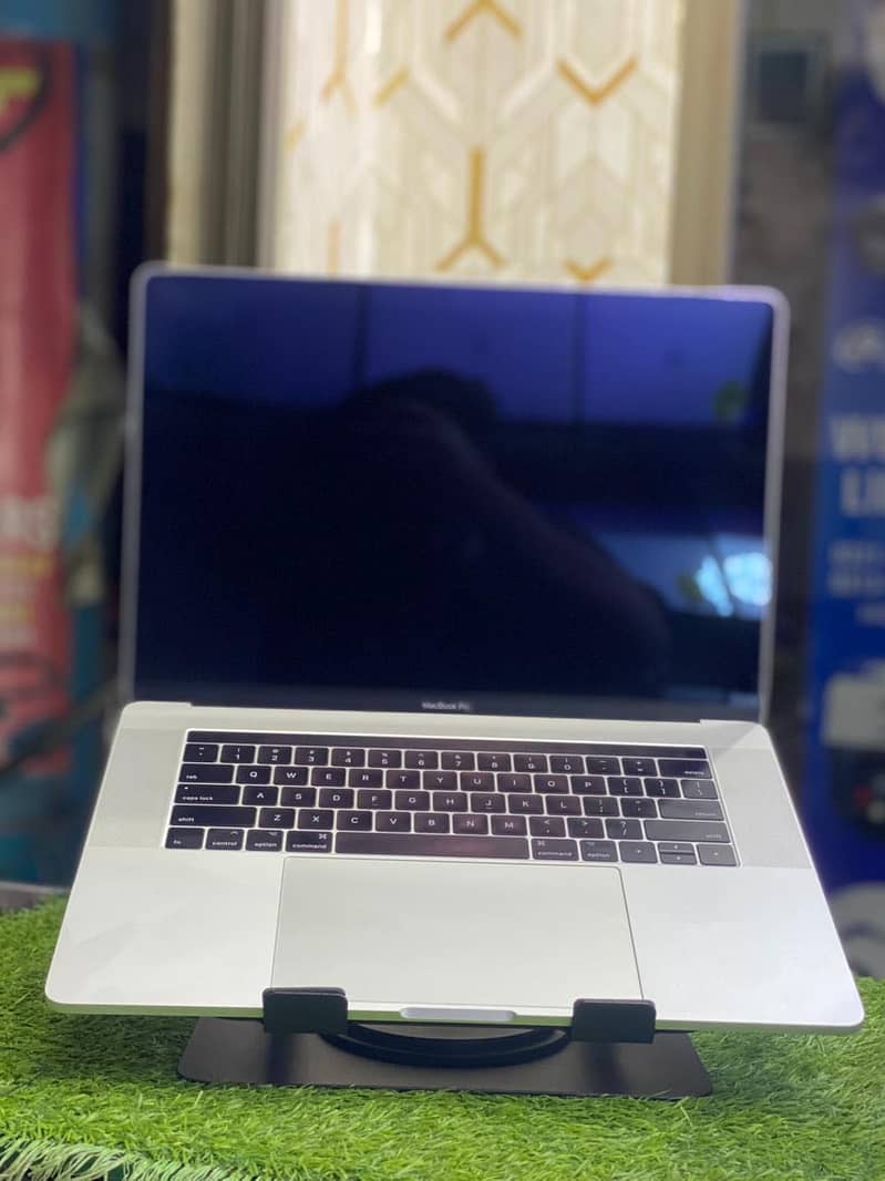 Macbook pro 2017 4