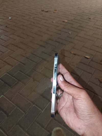 Apple iPhone 14 Pro jv