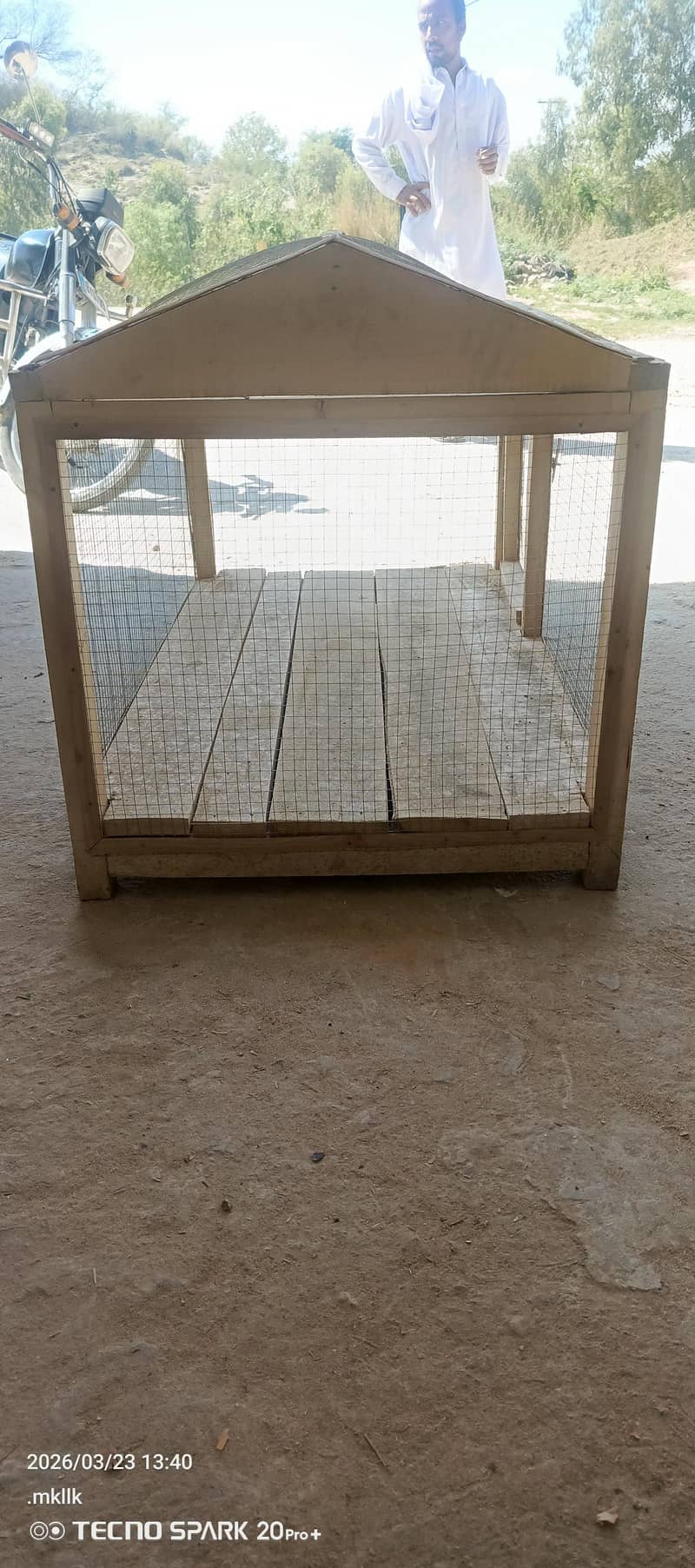 "ہینڈ میڈ لکڑی کا اسٹائلش پنجرہ – 2/3 فٹ، نفیس اور پائیدار" 1