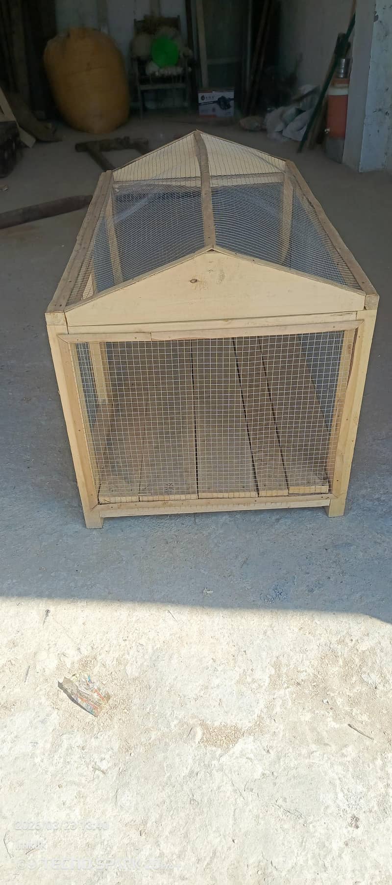 "ہینڈ میڈ لکڑی کا اسٹائلش پنجرہ – 2/3 فٹ، نفیس اور پائیدار" 2