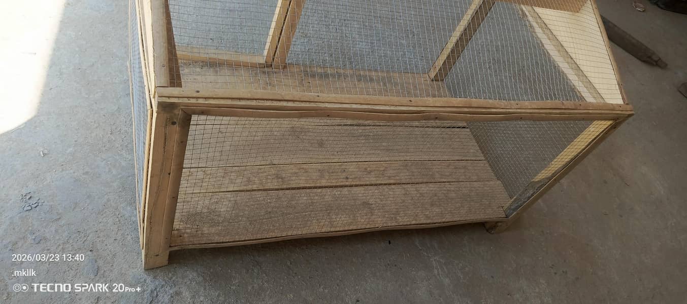 "ہینڈ میڈ لکڑی کا اسٹائلش پنجرہ – 2/3 فٹ، نفیس اور پائیدار" 3