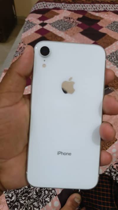 Apple iPhone XR