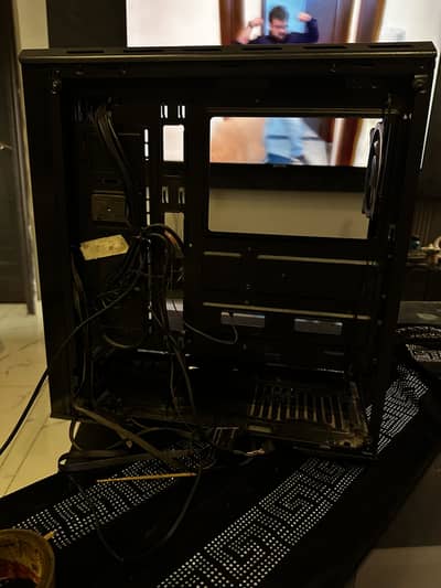 Redragon case with 4 rgb fans