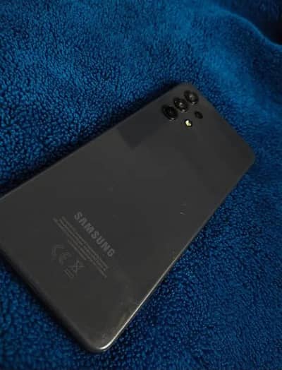 Samsung A32 [6,128] Good Condition with box.