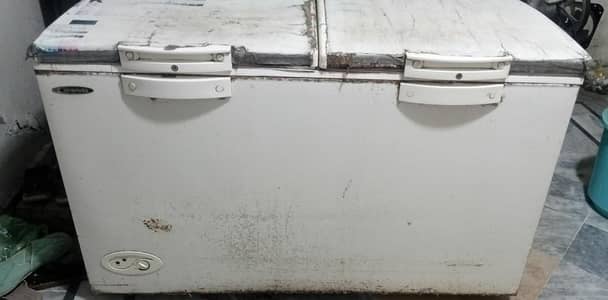 Waves Freezer usable condition body rough