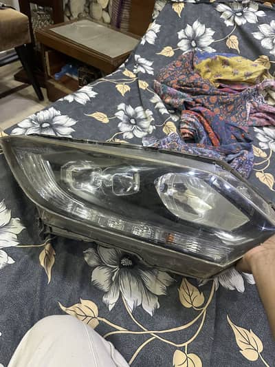Honda Vezel Right Side Headlight