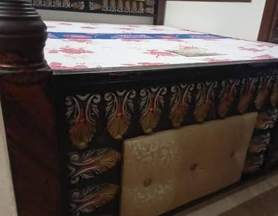iron bed good condition only 18000