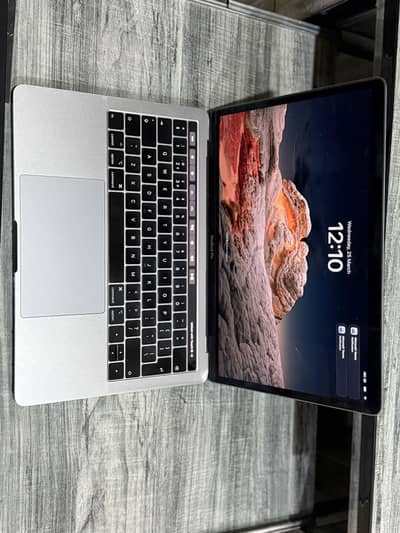MacBook Pro 2019 13-inch | Core i5 | 8GB RAM | SSD | Original Charger