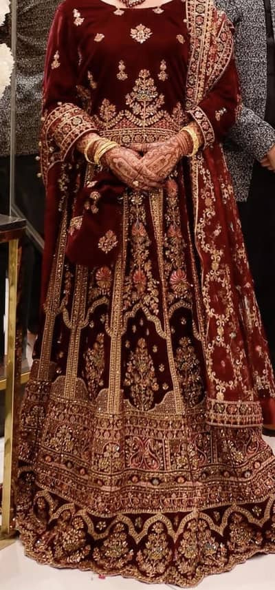 Bridal dress in velvet