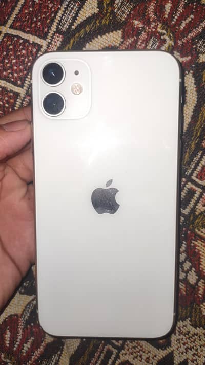 iphone 11 Factory unlocked 128 gb 10/9 condition white color