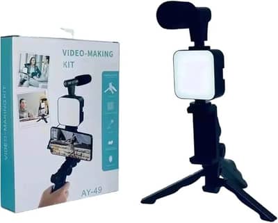Professional Vlogging kit with Light and Mic