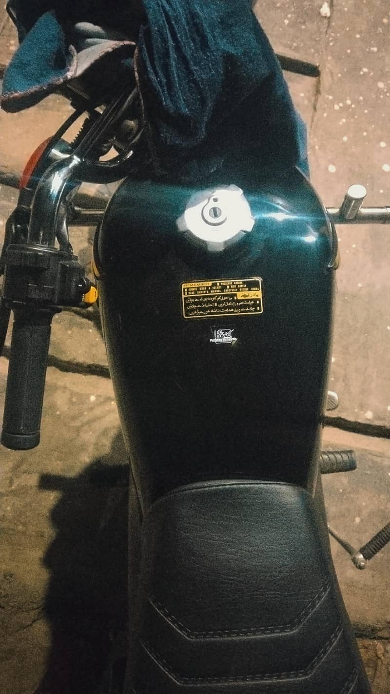 good condition buke 0.3. 2.3.  6.8. 6.9. 0.5. 5 Whatsapp num b ye 2