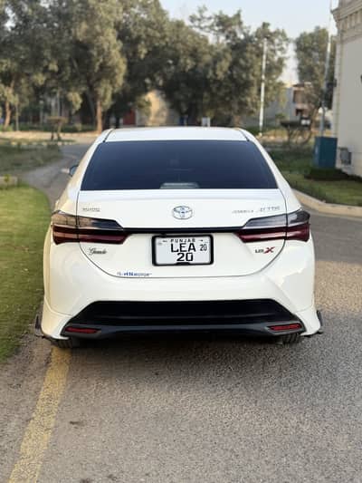 Toyota Corolla Altis Grande VVT-I 1.8