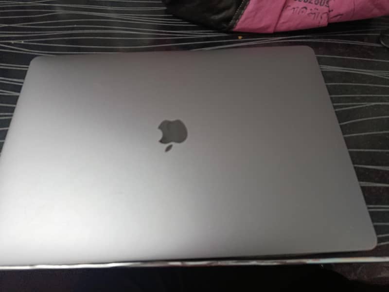 MacBook 2018 pro 1