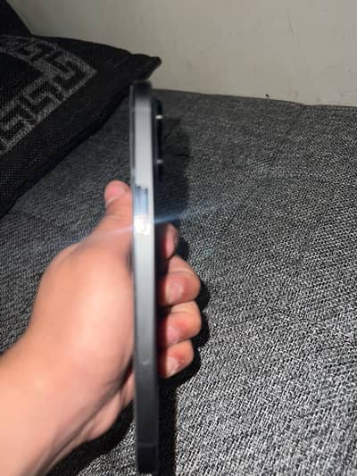 Iphone 14 pro max j. v