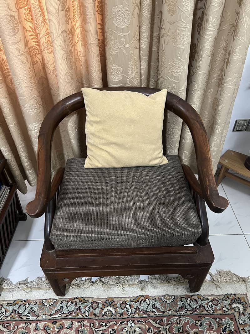 2 seater sofa 1