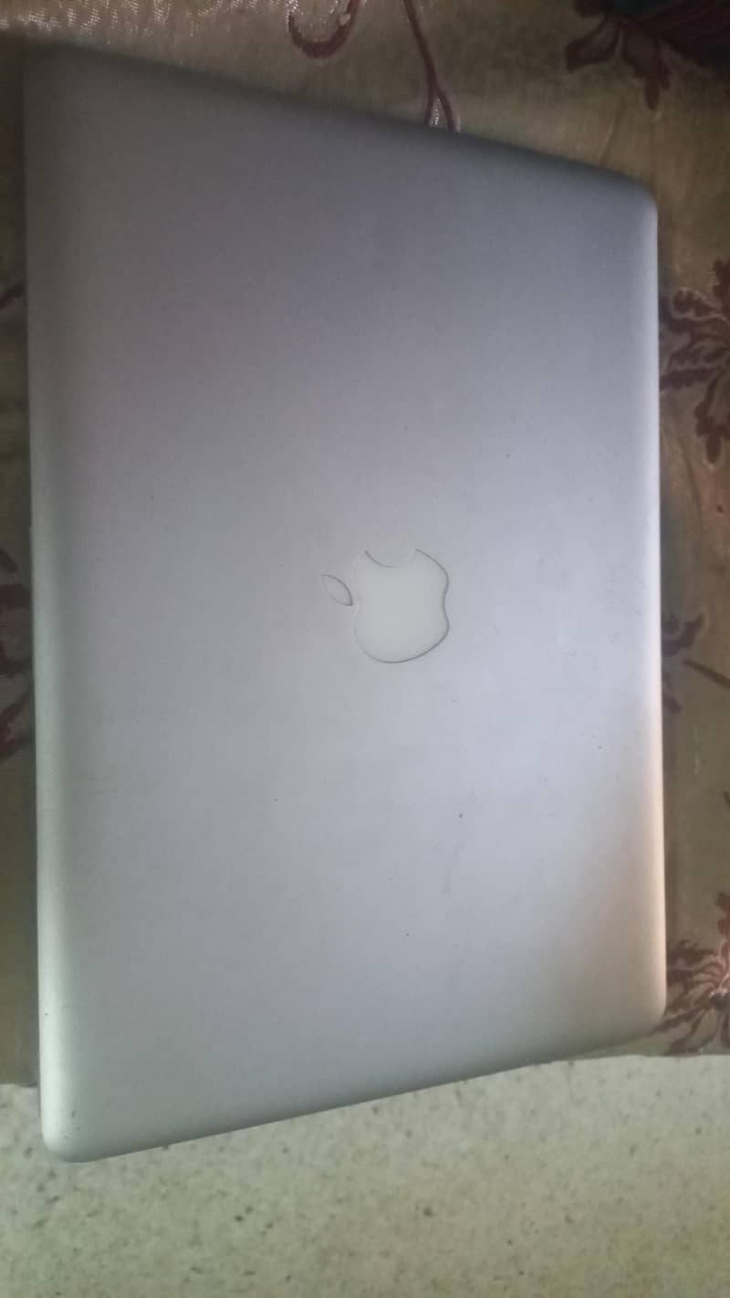 macbook pro 2