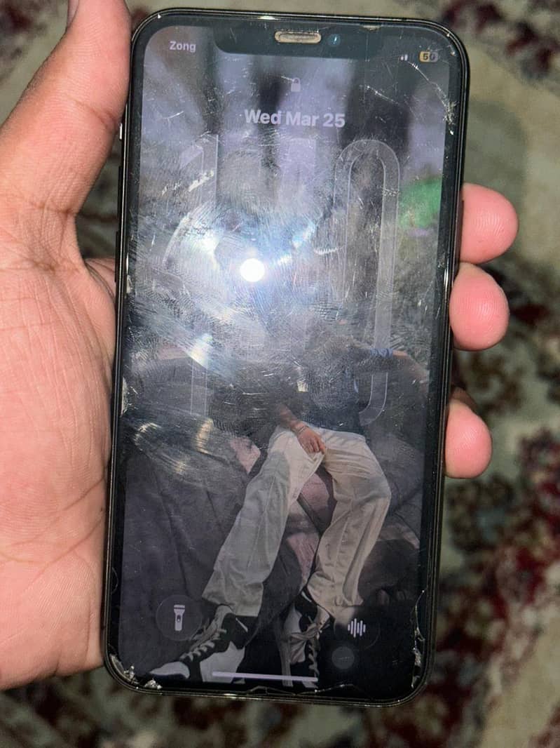 Iphone 11 pro 1