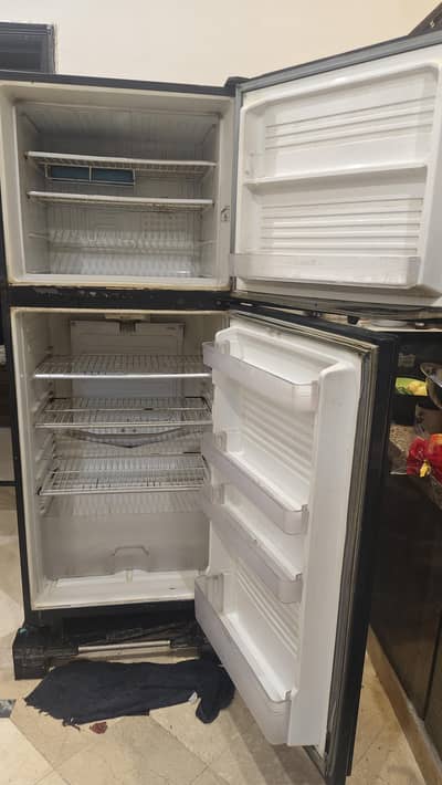 Dawlance medium size genuine