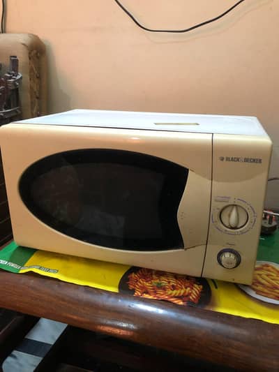 Microwave, Black & Decor