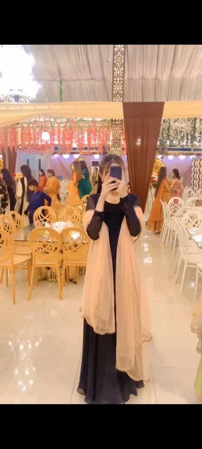 “Elegant Black Lehenga with Dupatta – Excellent Condition”