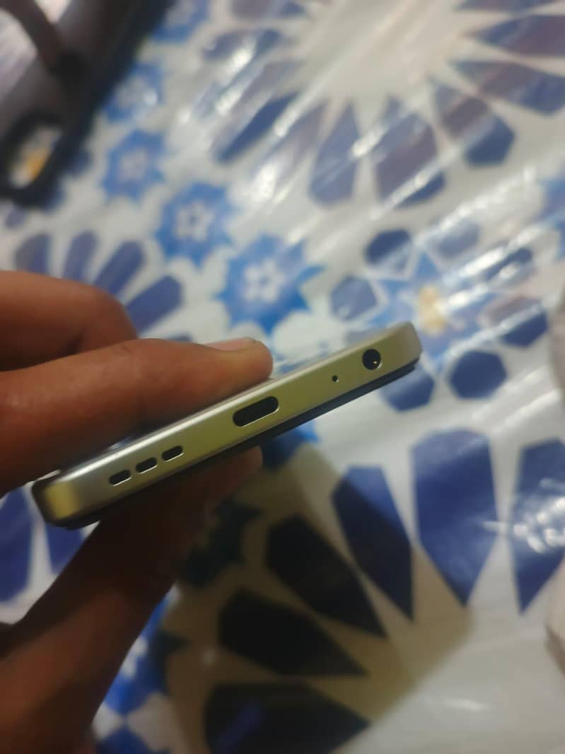 Dcode phone 10/10 condition 3