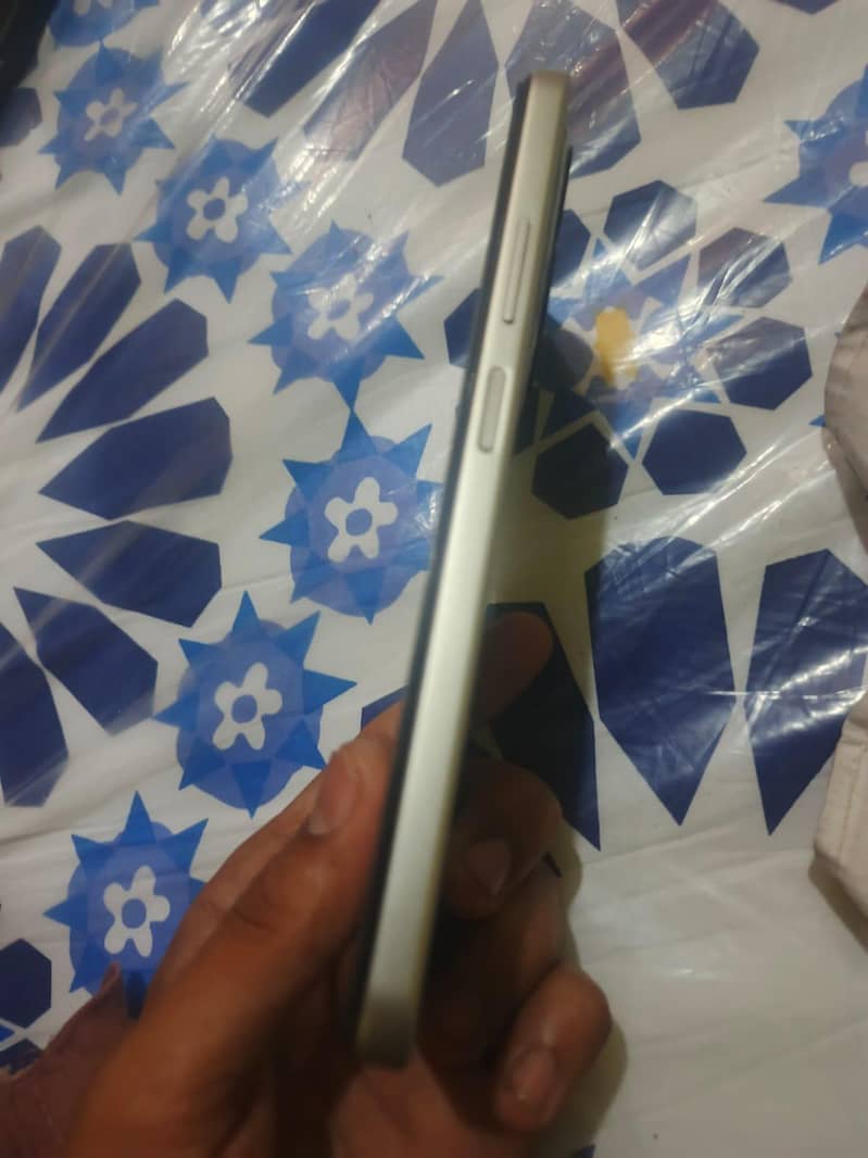 Dcode phone 10/10 condition 4