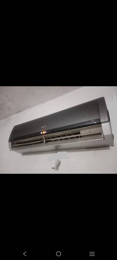 Gree 1.5 Ton Black AC