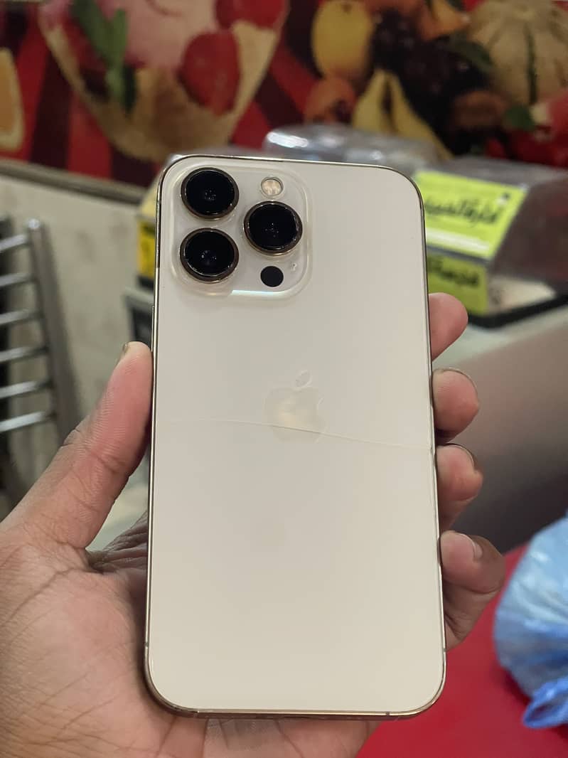 Apple iPhone 13 Pro 0