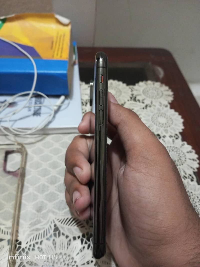 iPhone X 1