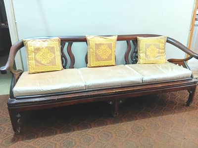 5 Seater Sofa Set with 2 Side Side table and 1 Center Table