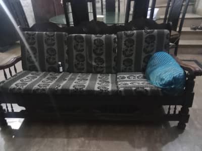 5 seter WODDEN sofa for sale