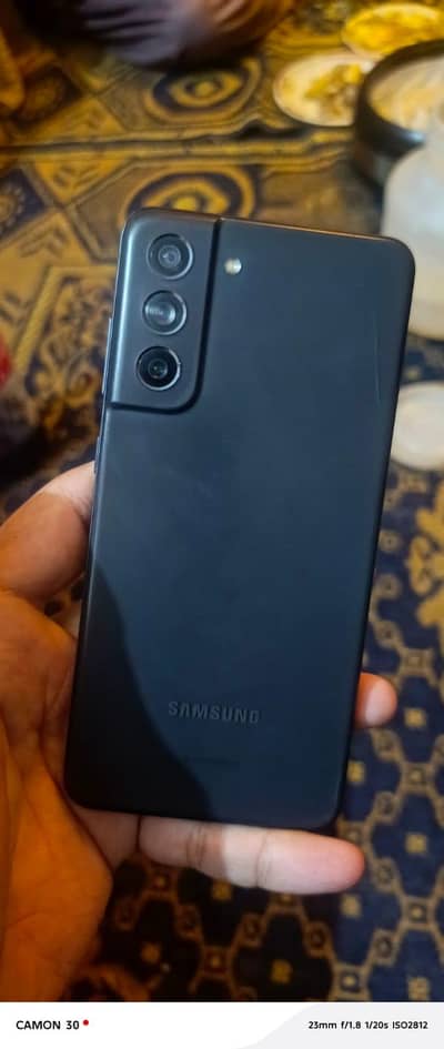 S21FE all ok pta apkrvd vetry good betry time and best gaming mobile