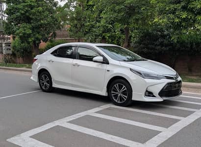 Toyota Grande 1.8 Full Option Black interior