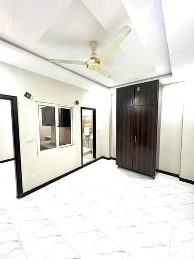 1 BED FLAT FOR SALE IN JINNAH GARDEN